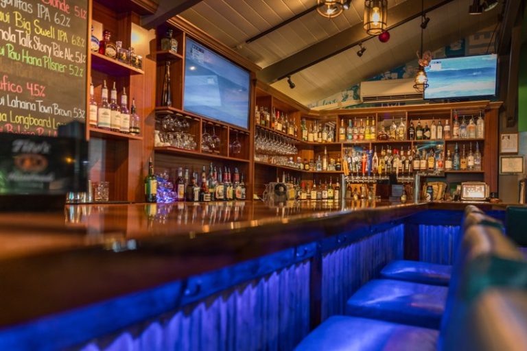 THREE'S BAR & GRILL Kihei Kalama Village