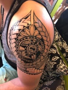 henna Polynesian tattoo